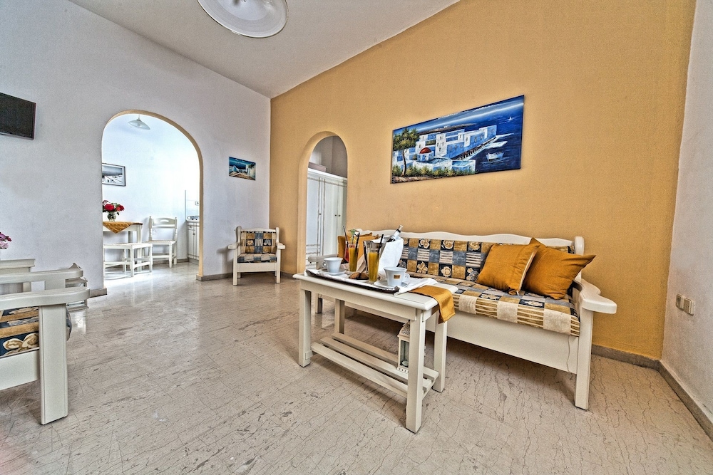 Sellada Apartments 15/35