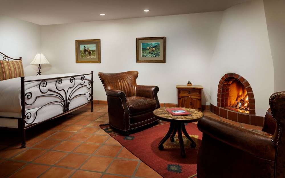 Hermosa Inn 24/44