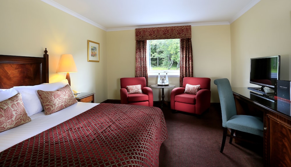 Highlands Hotel 7/42