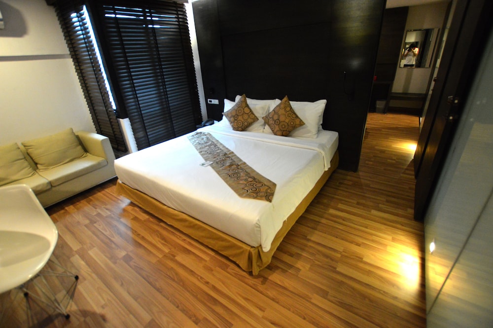 I Residence Hotel Silom 15/67