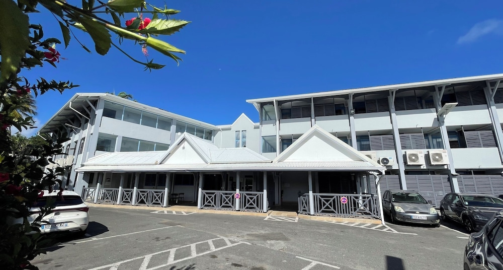 KARAIBES HOTEL 59/65