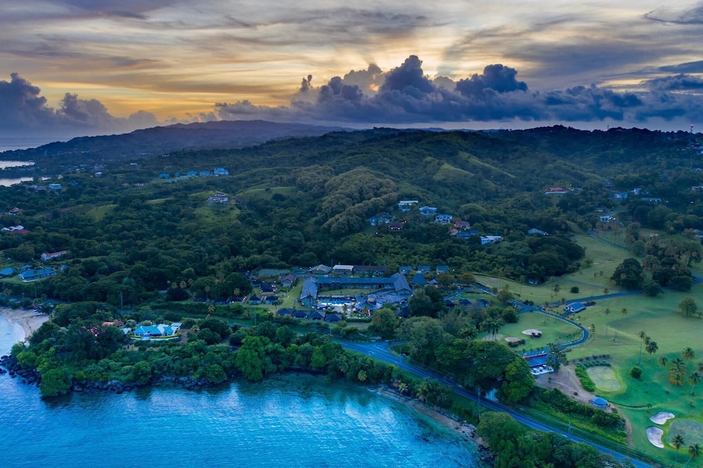 Comfort Inn & Suites Tobago 46/50