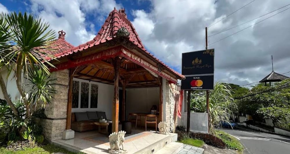 The Lumbung Wood Villa photo3