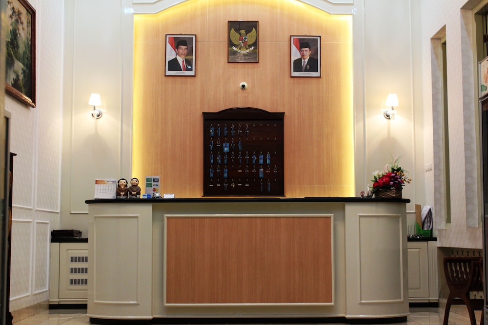Hotel Besar Purwokerto 6/50