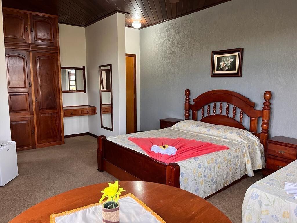 Tower, Suite 3/9