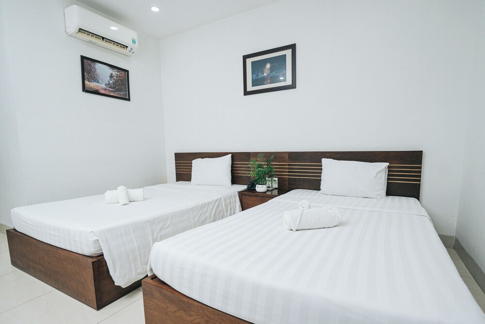 Golden Light Hotel 17/51
