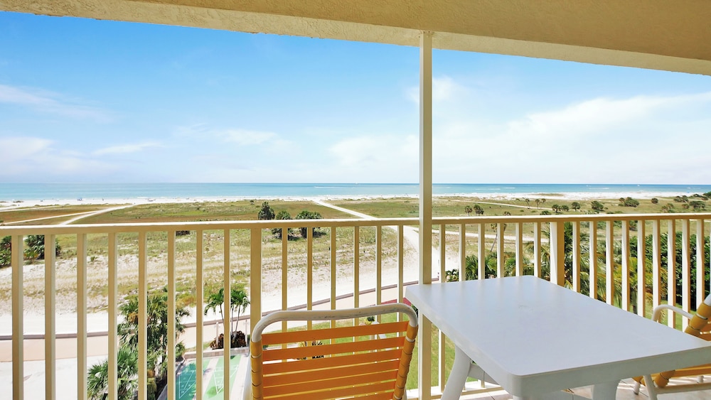 South Beach Condo Hotel 49/50