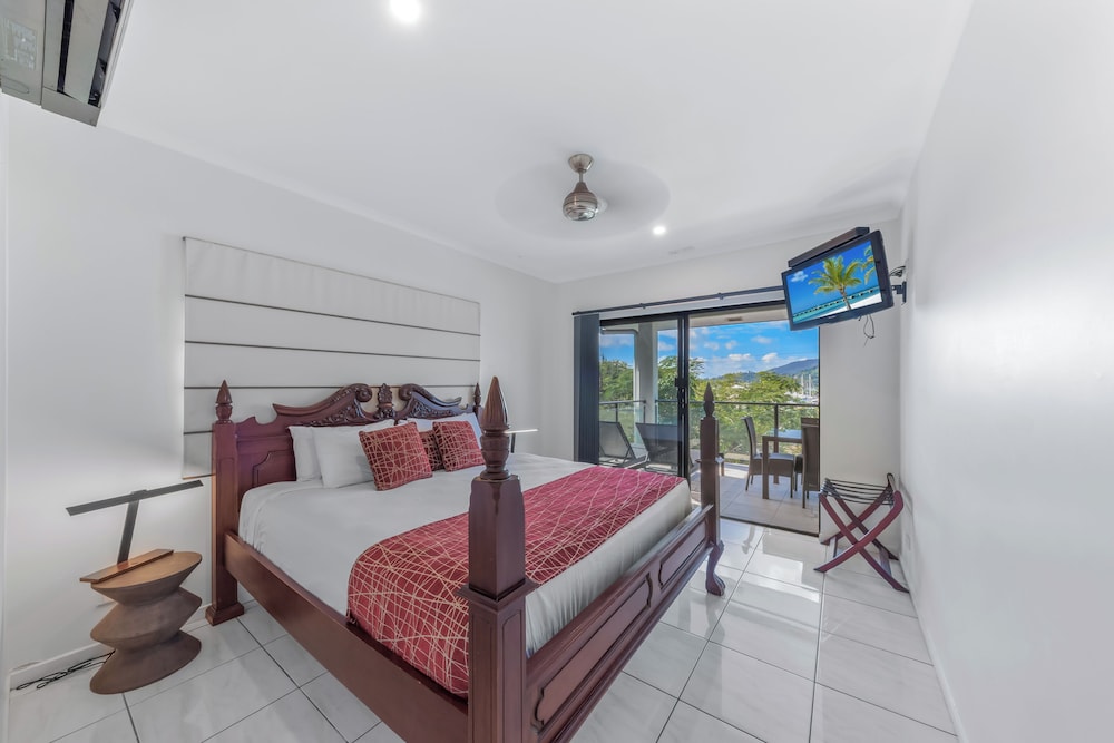 at Waterfront Whitsunday Retreat - Adults Only 8/33