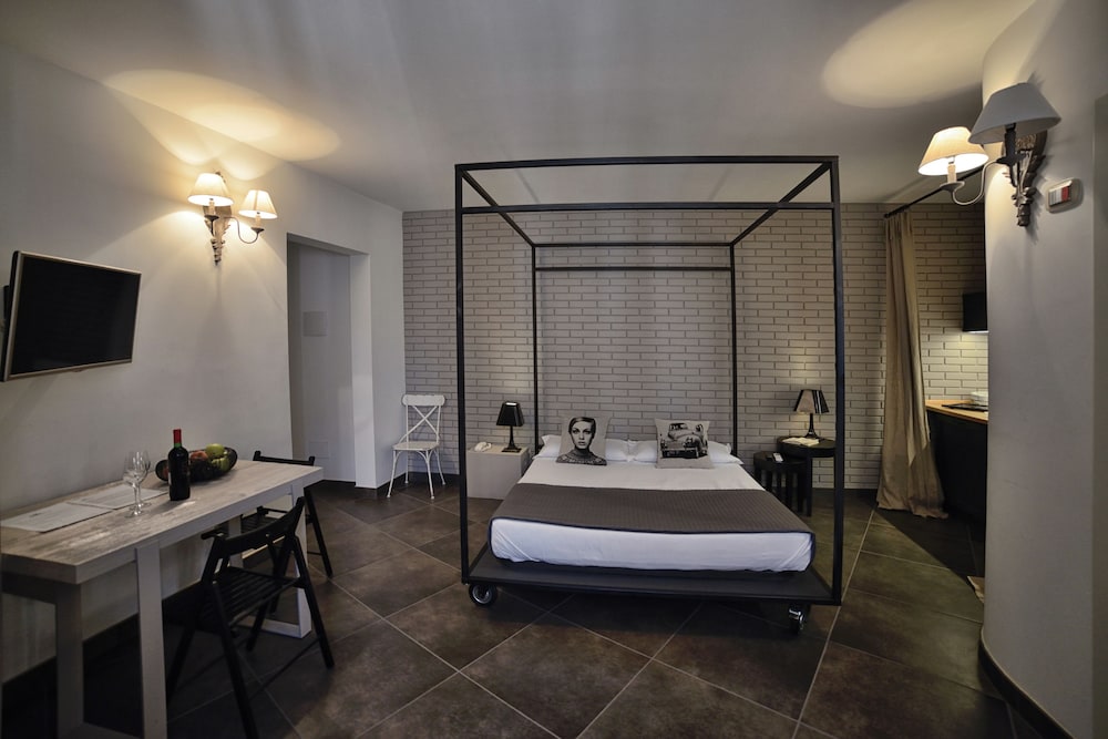 Terrazzani Suite 16/44