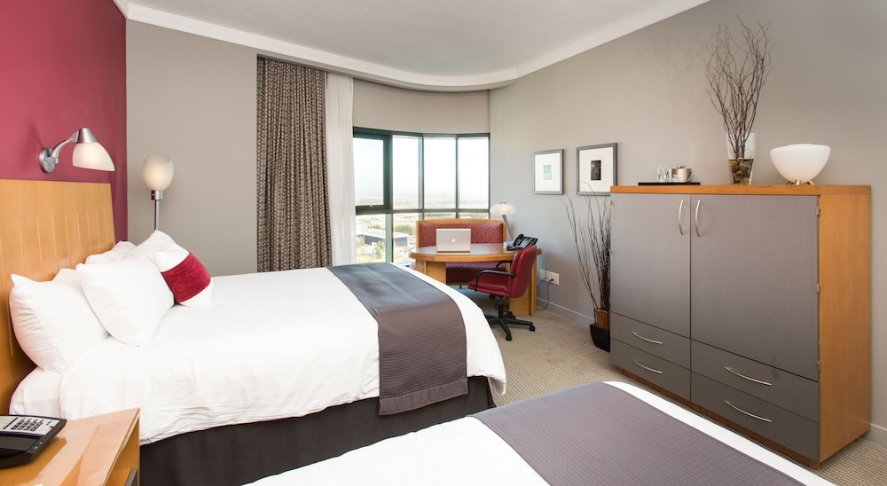 Brookstreet Hotel 25/64