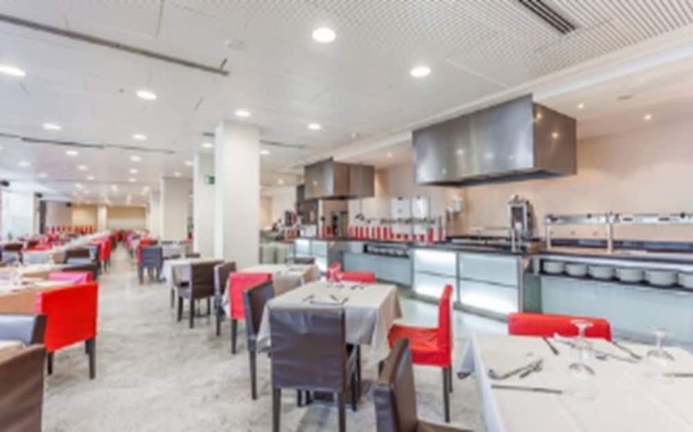 restaurant-cafeteria