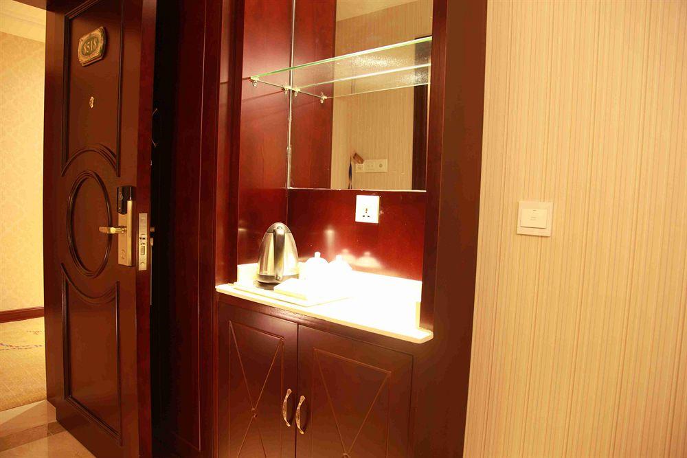 Vienna Hotel Pudong Airport Chenyang Rd 17/17