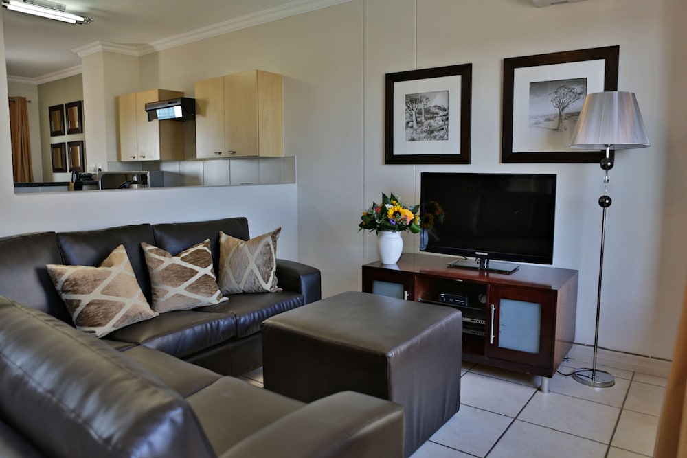 Westpoint Executive Suites - Apartments 46/70
