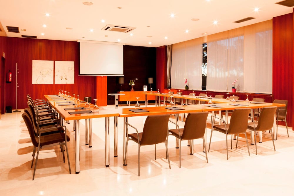 Ac Hotel Sevilla Forum 22/28