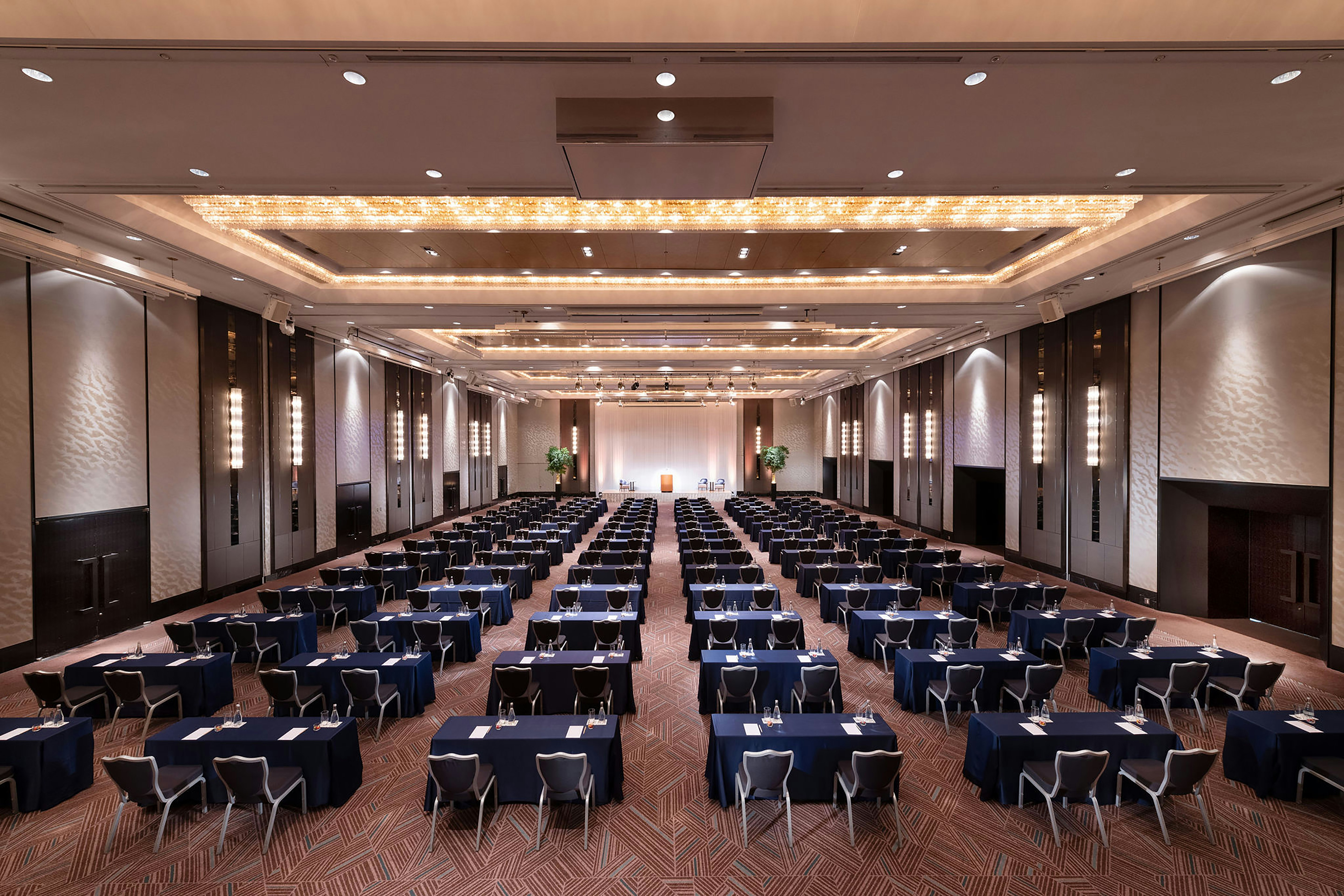 Hilton Osaka 66/77