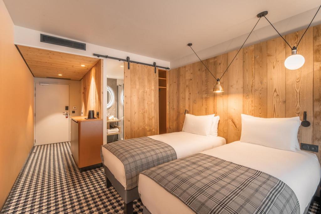 Village, Twin Beds, with View, Balcony