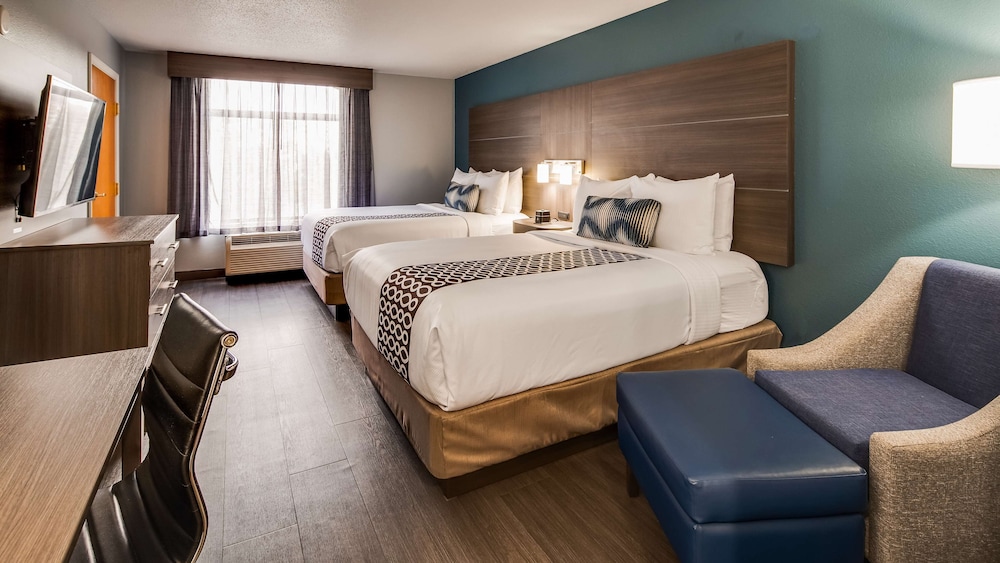 Best Western Plus Champaign/Urbana Inn 16/33