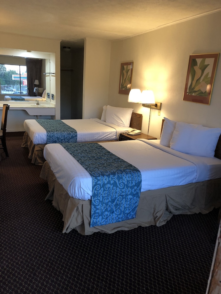 Flagship Inn 12/38