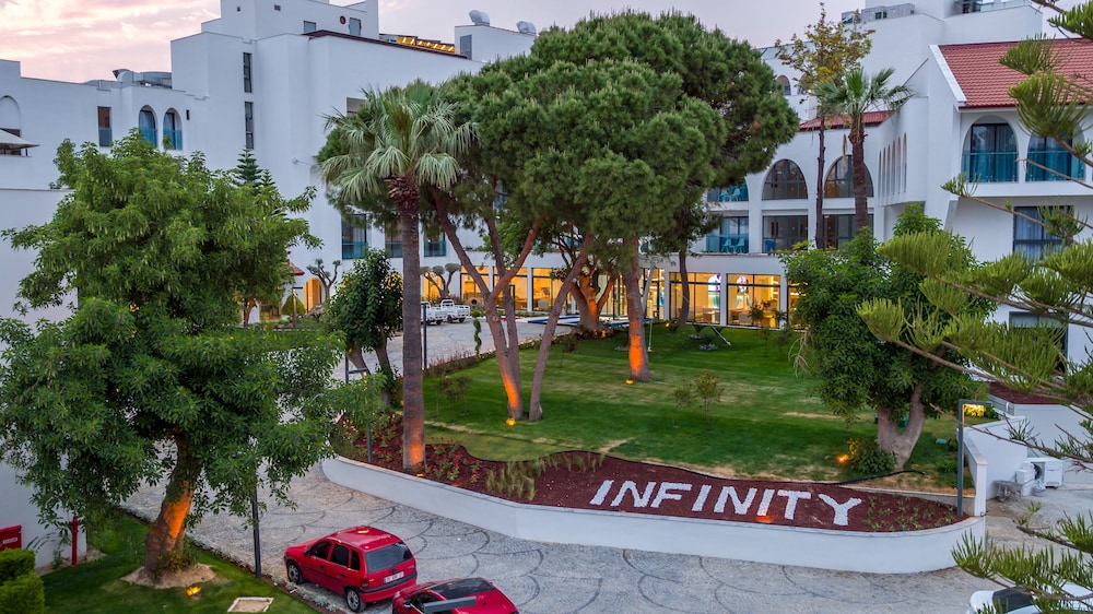 Infinity By Yelken Aquapark And Resorts 23/28