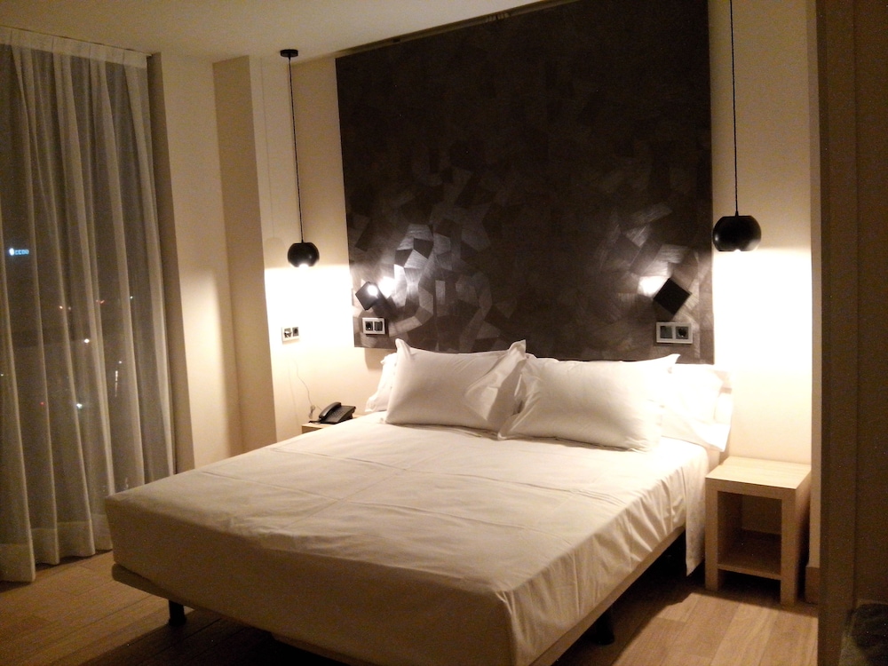 Hotel Bilbao Plaza 35/61