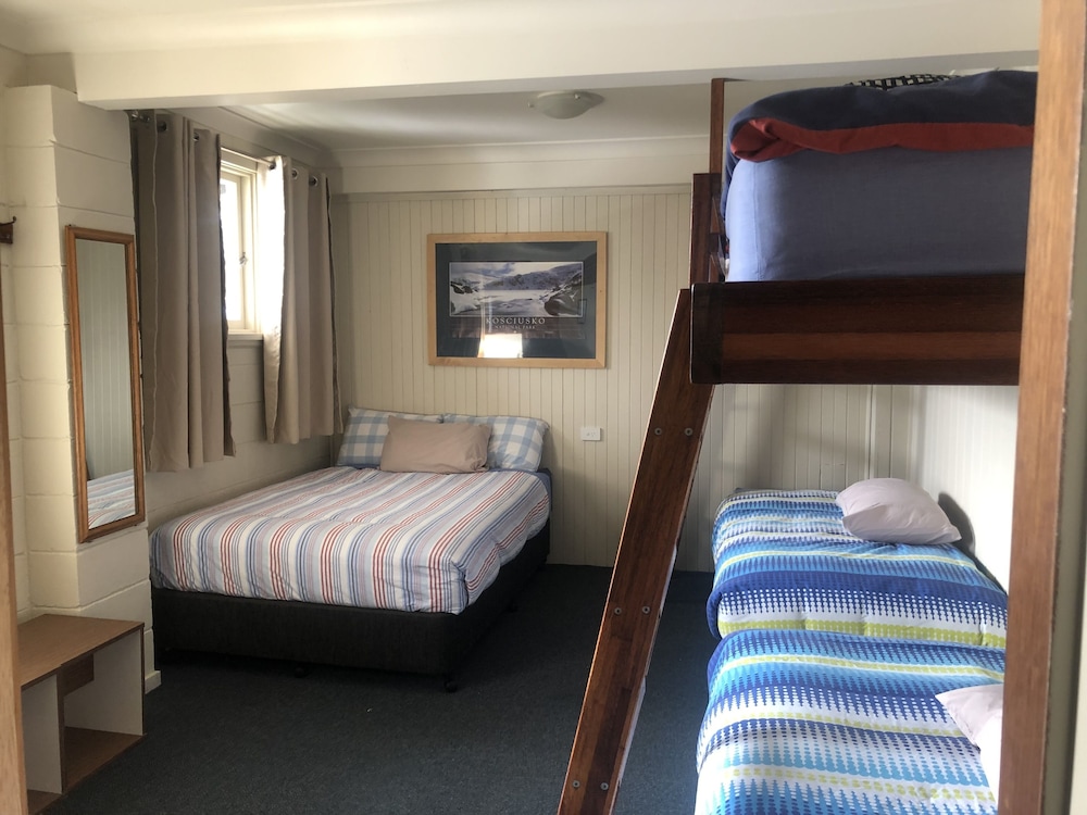 Aneeki Ski Lodge 7/51
