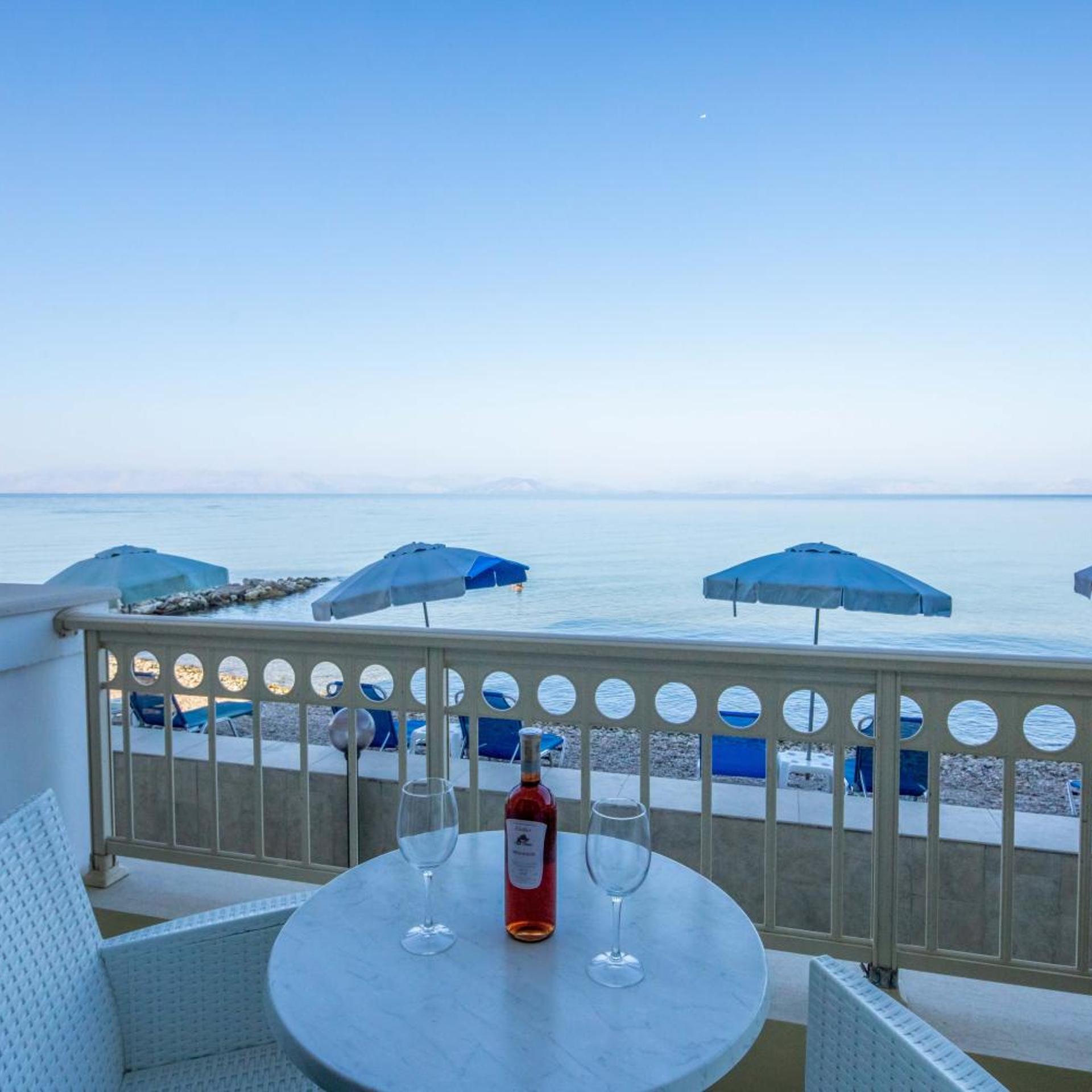 Rossis Beach Hotel 43/58