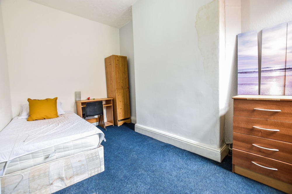 OYO Regency Guest House Manchester North 28/43