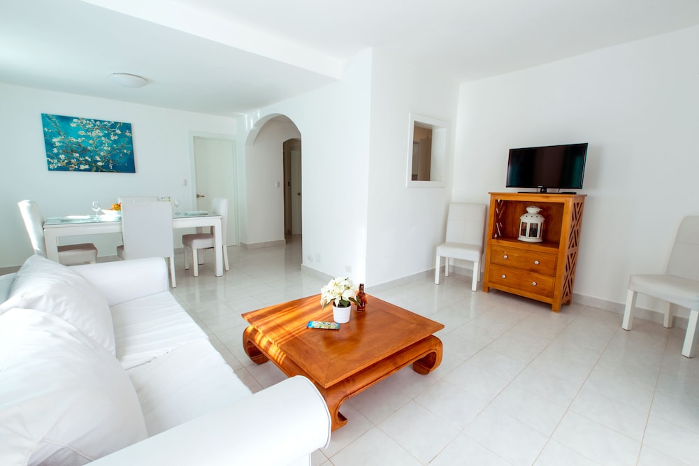 Beach Bungalows Los Corales 25/50