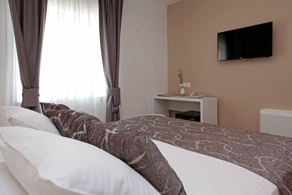 Hotel Villa Telenta 11/73