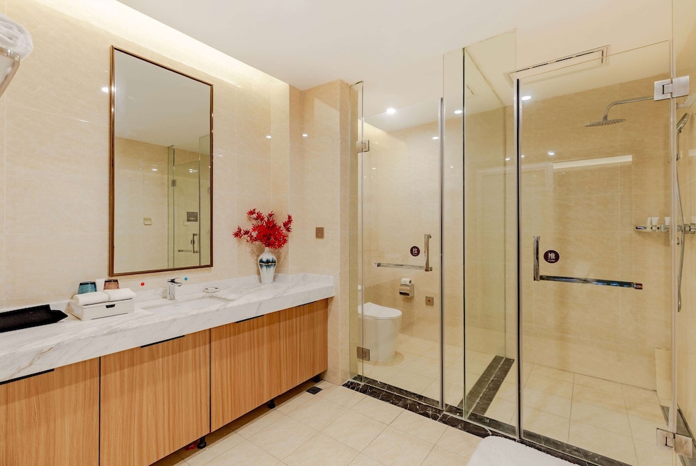 Howard Johnson Lakeview Hotel Huaibei 46/48