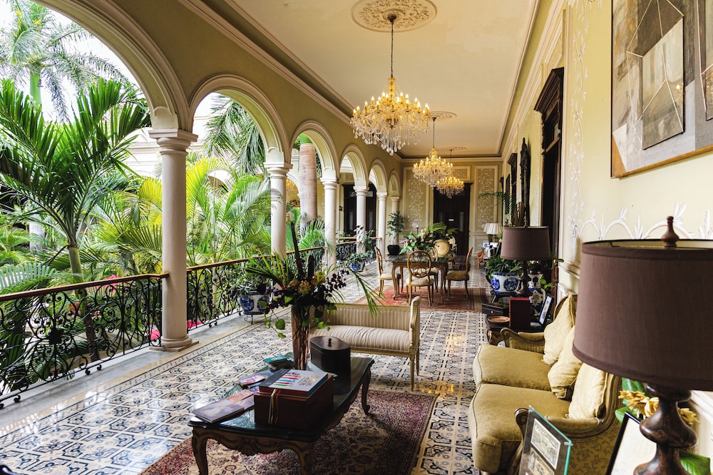 Mansion Merida on the Park 50/65