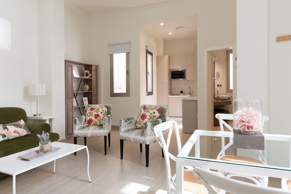 Welldone Cathedral Suites 26/50