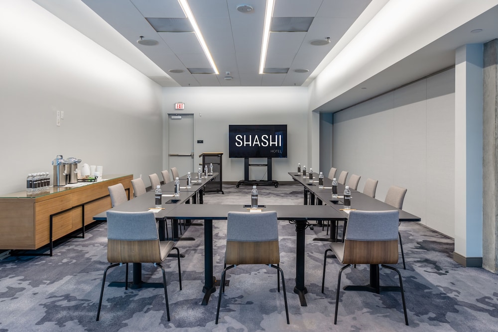 Shashi Hotel Mountain View, an Urban Resort 40/50