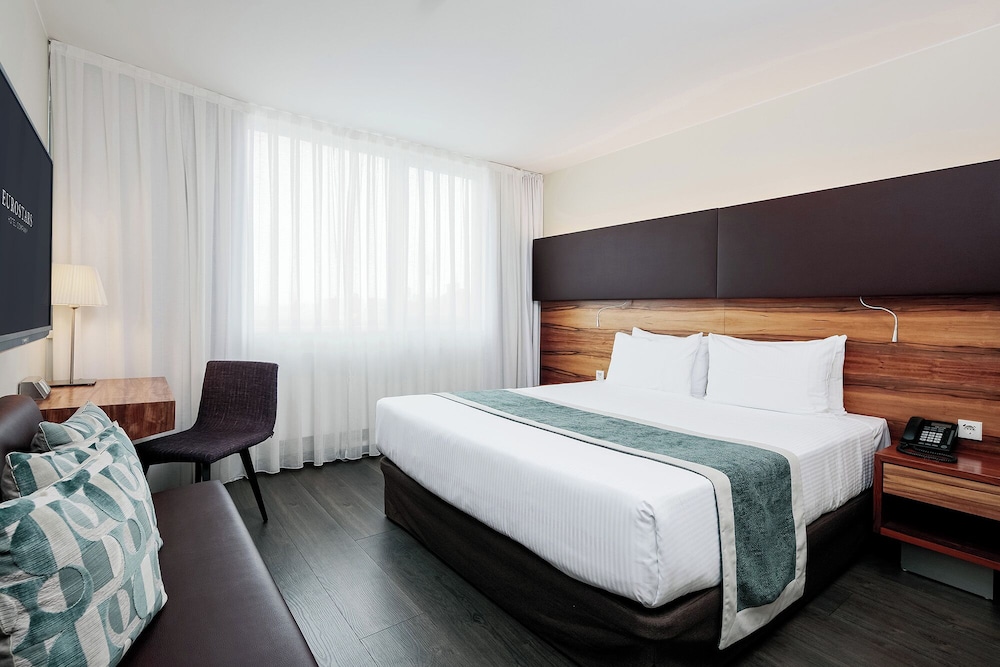 Eurostars Embassy 26/55