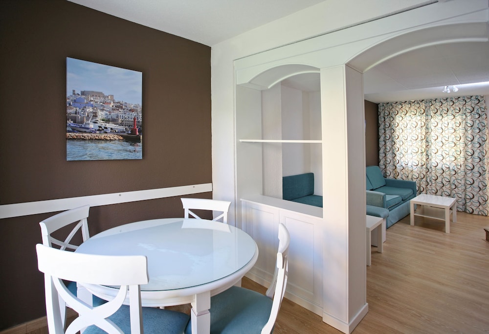 Apartamentos Turisticos Jardines del Plaza 50/50