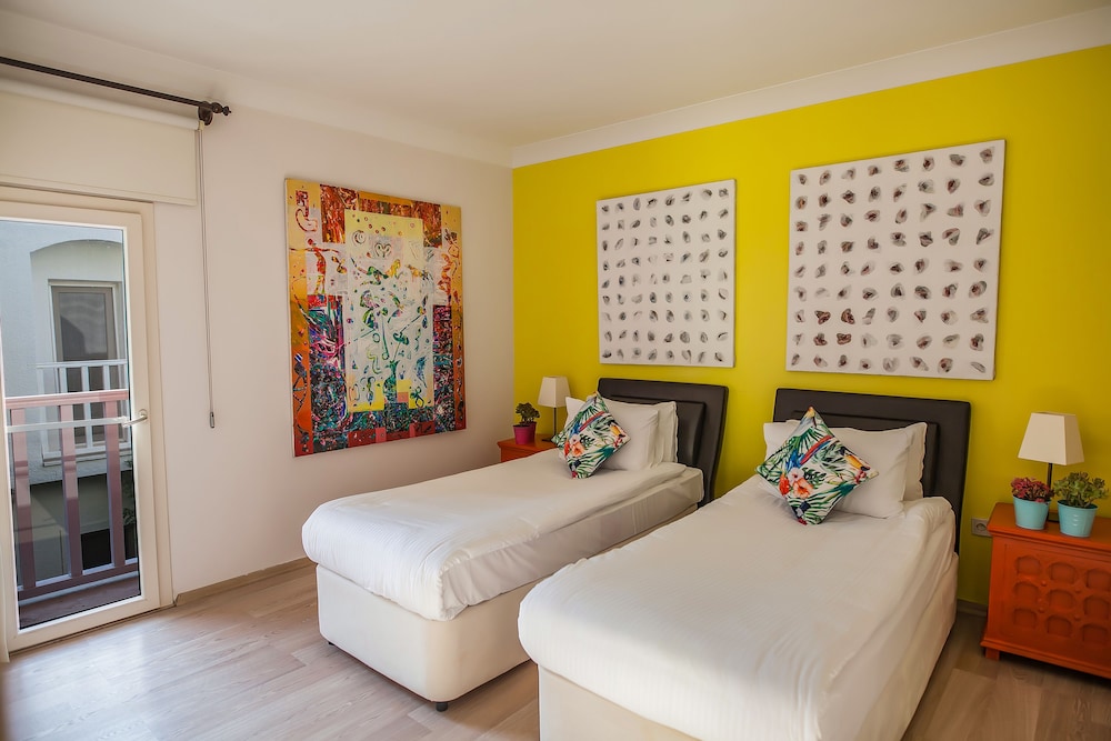 Casa dell Arte Hotel of Arts and Leisure 8/55