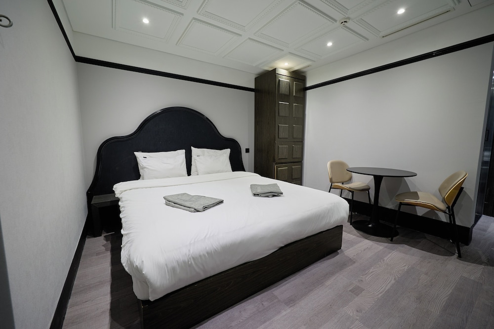 غرفة ديلوكس بسرير كوين، Hotel Cullinan Wangsimni 3/10