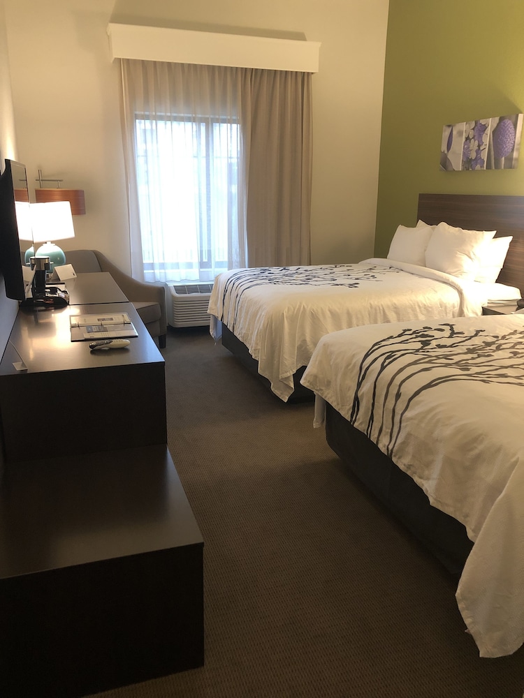 Sleep Inn and Suites Fort Worth Fossil Creek 11/44