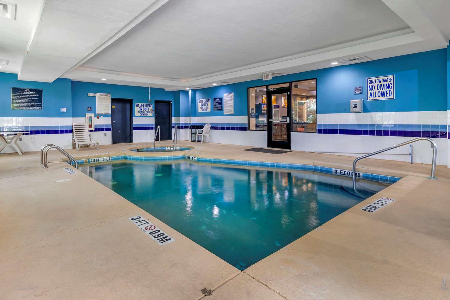 Comfort Suites Near McAs Beaufort 15/28