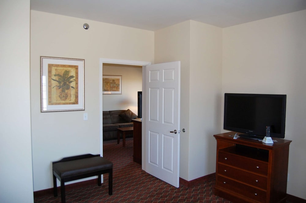 Best Western Plus MidAmerica Hotel 26/33