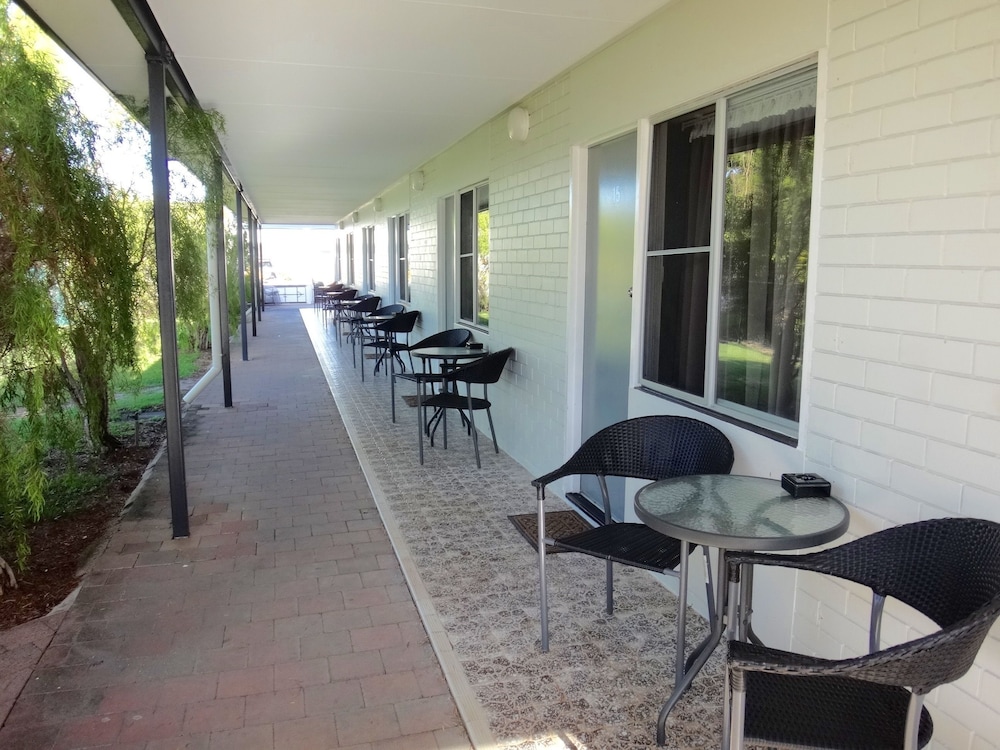 Cardwell At the Beach 29/31