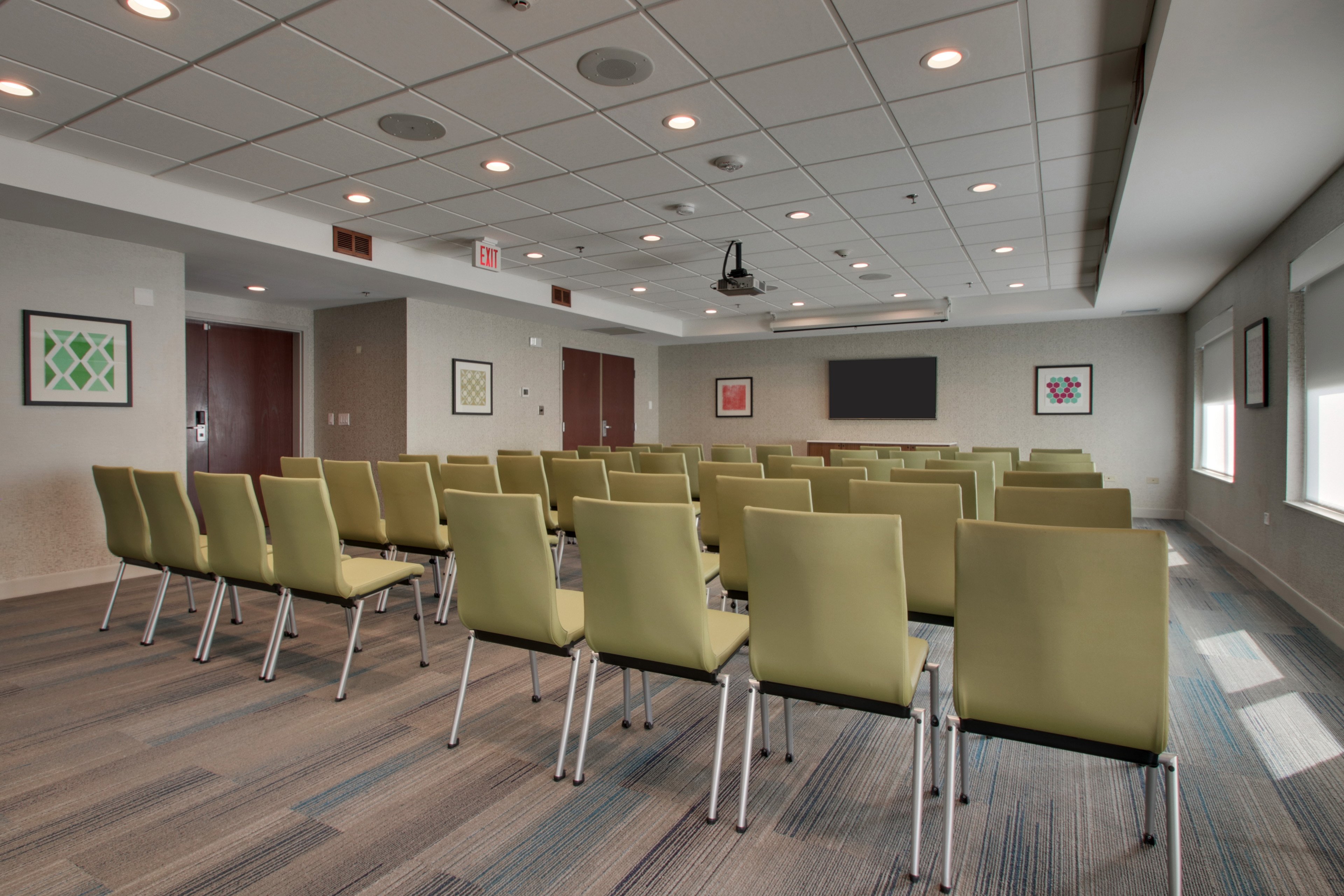 Holiday Inn Express & Suites AURORA NAPERVILLE 28/41
