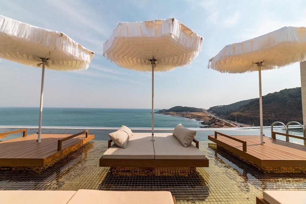 Best Louis Hamilton Hotel Ocean Terrace 30/34