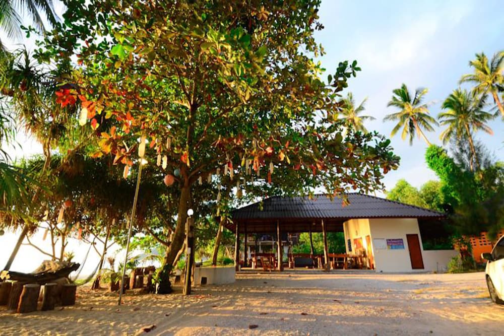 Baanchaylay Resort 7/50