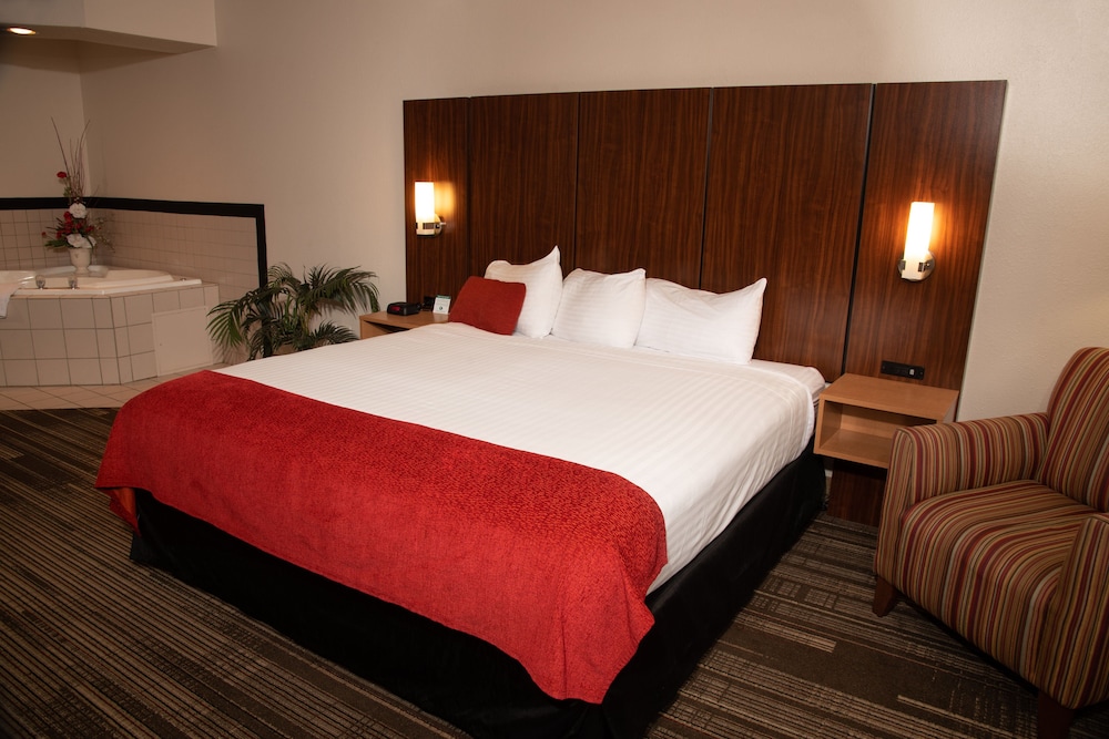 Northfield Inn Suites Conference Center 24/63