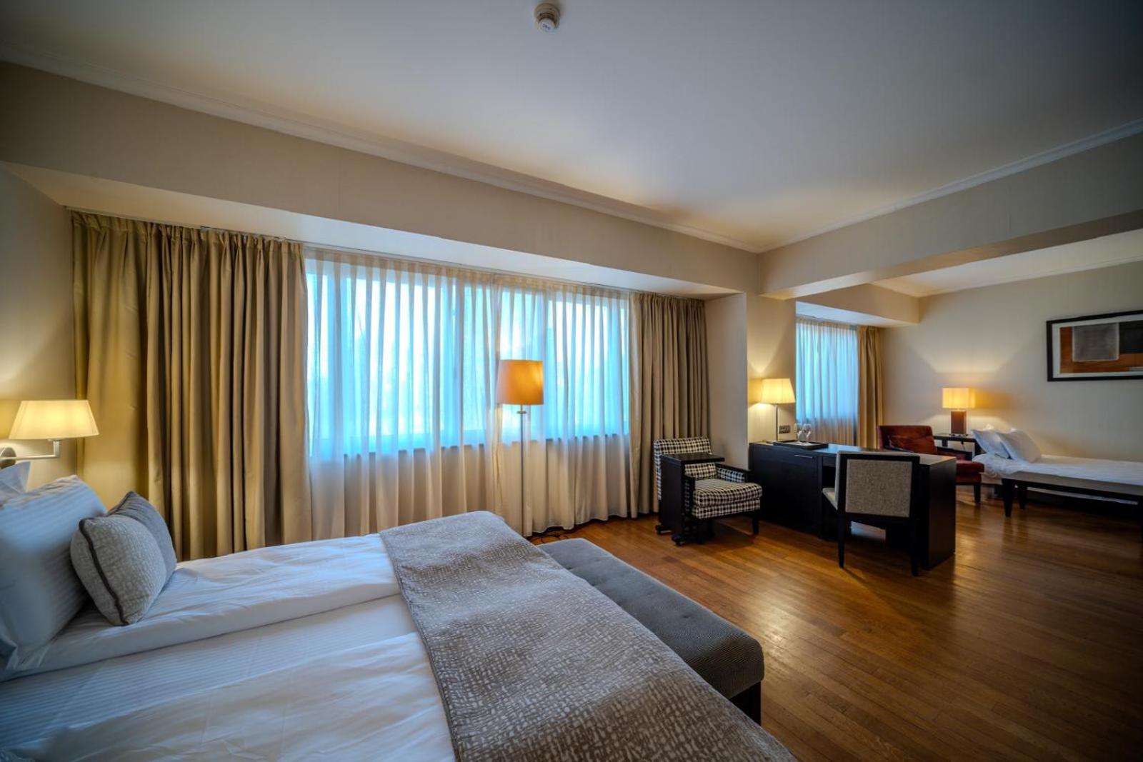 Apartment, King Bed