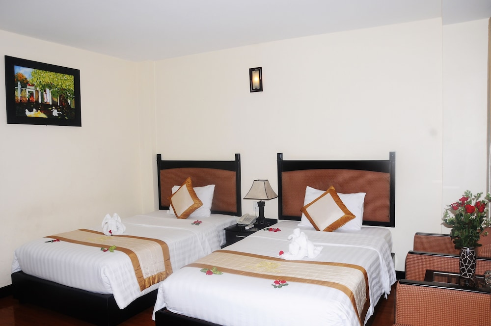 DELUXE, TWIN BEDS