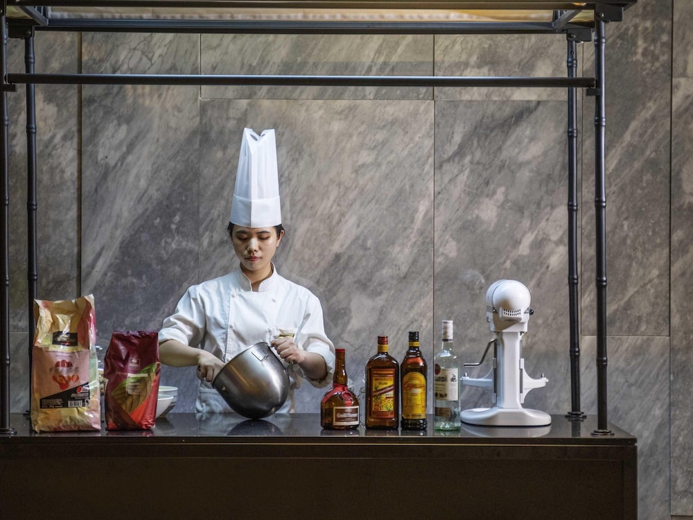 Sofitel Hangzhou Yingguan Hotel 9/76