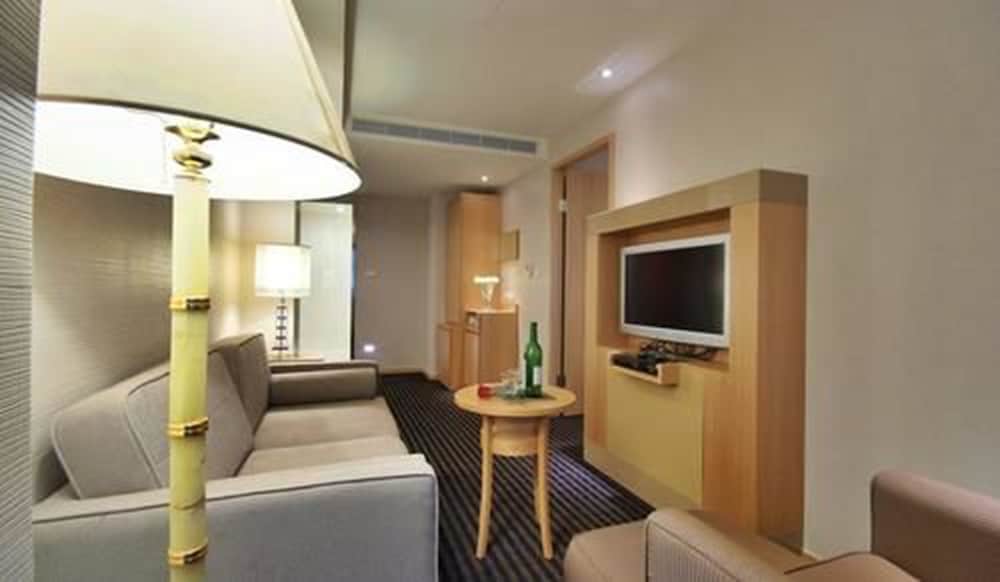 Tokyo International Hotel 38/58