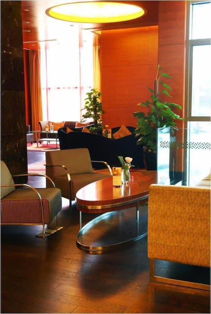Merryland Traders Hotel 13/20